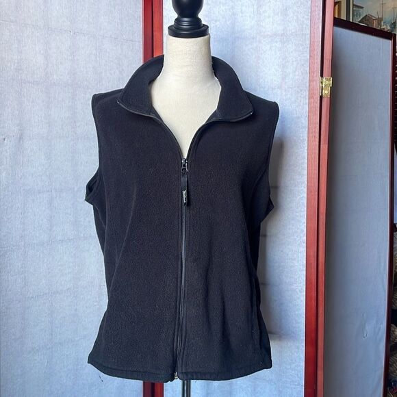 Woolrich Women’s Black Full Zip Fleece Vest W/Pockets & Logo (Size: XL) - Picture 13 of 13